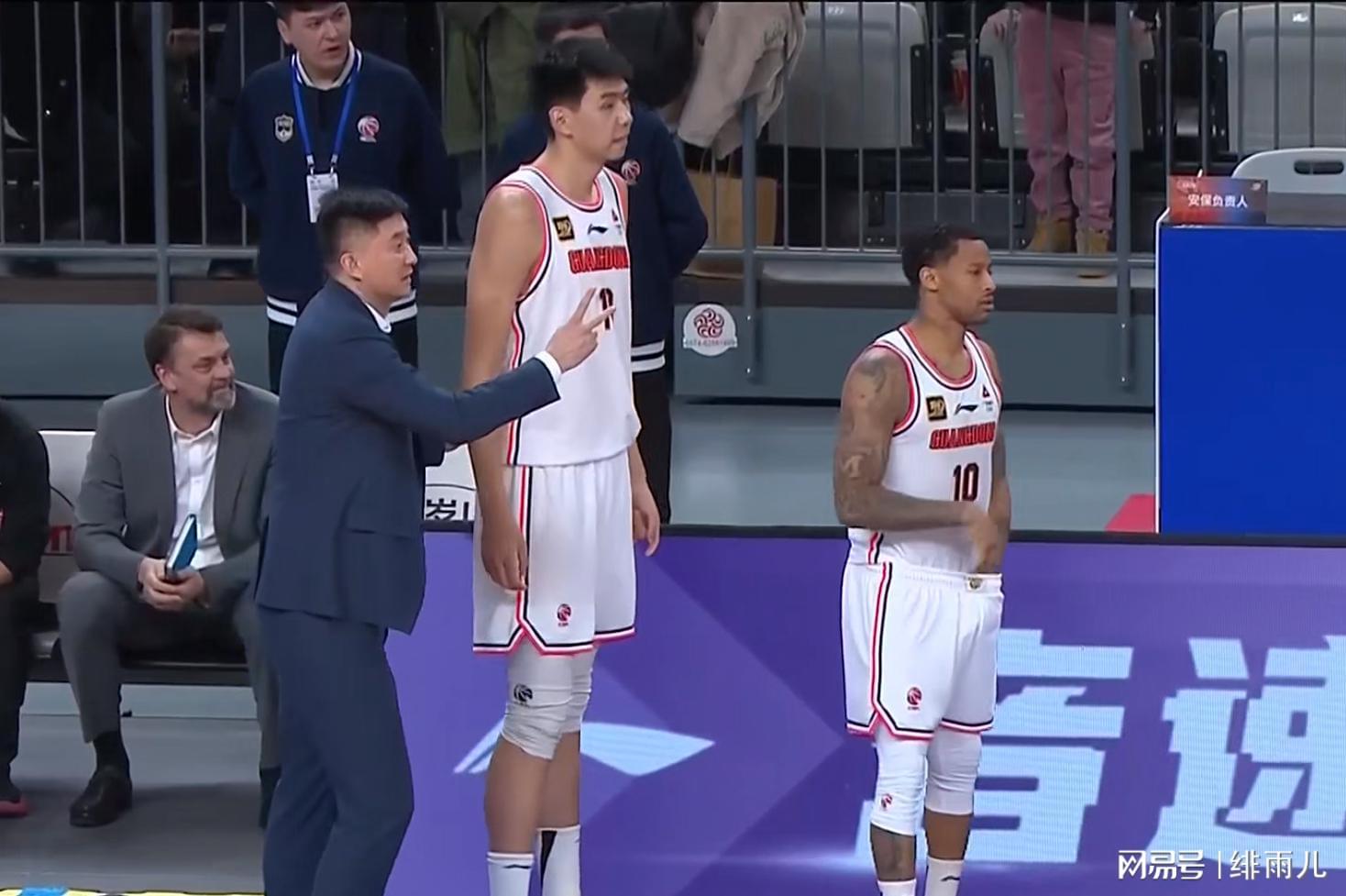 太适合广东队！CBA“全能中锋”狂轰33+15，或被朱芳雨重金签下？